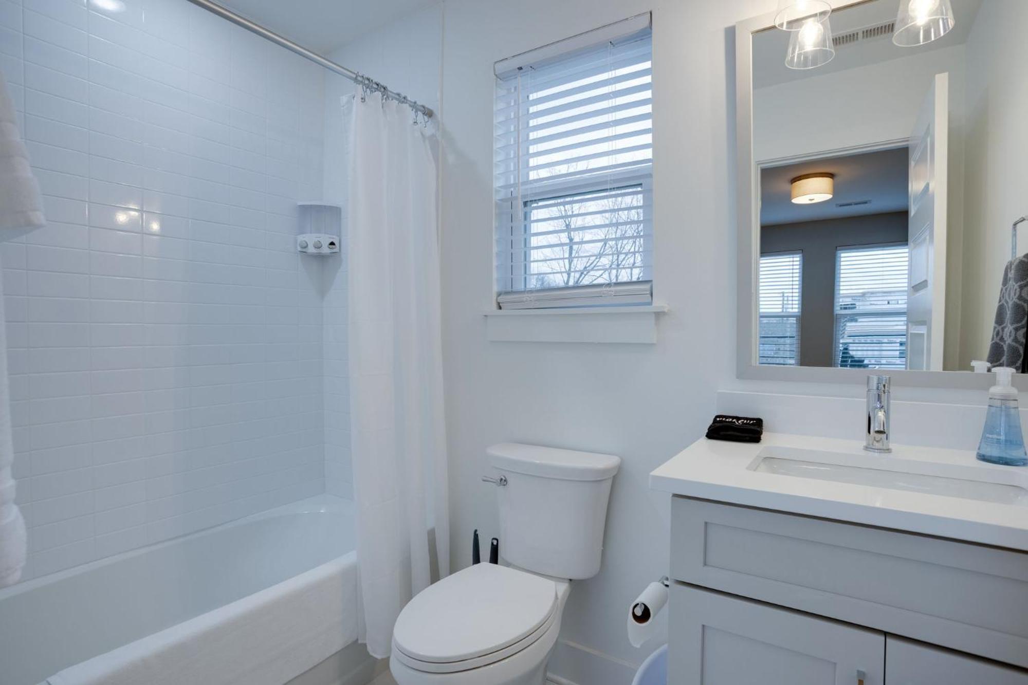 Modern Townhome, 10Min To Downtown! 8Min To Grand Ole Opry! Sleeps 8! Nashville Exteriér fotografie