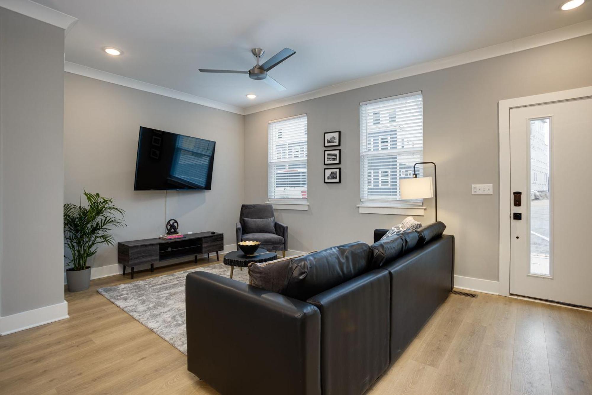 Modern Townhome, 10Min To Downtown! 8Min To Grand Ole Opry! Sleeps 8! Nashville Exteriér fotografie